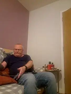 FriendlyDave online show from January 26, 2025, 9:07 pm