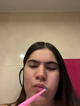 Valenhillxh online show from July 25, 2026, 3:48 am