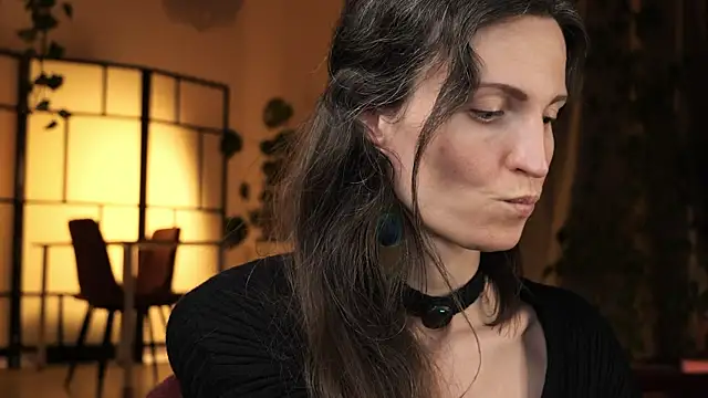 Snapshot of yulladao chatting on November 18, 2025, 6:01 pm yulladao online show from November 18, 2025, 6:01 pm