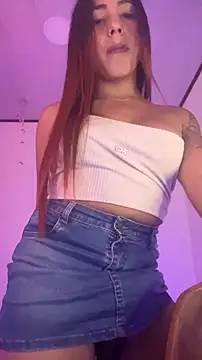 jesica  simpson online show from November 27, 2025, 1:24 pm