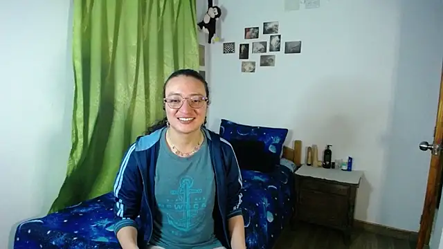 Snapshot of monkeywillwhite chatting on October 23, 2025, 2:11 am monkeywillwhite online show from October 23, 2025, 2:11 am