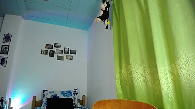 monkeywillwhite online show from November 16, 2025, 5:13 am