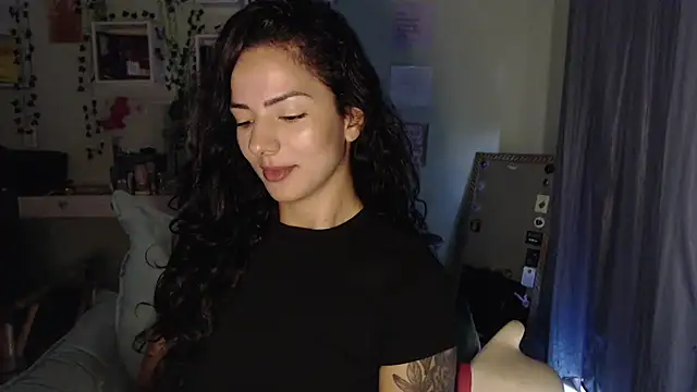 BeellyDance online show from April 14, 2026, 11:16 am