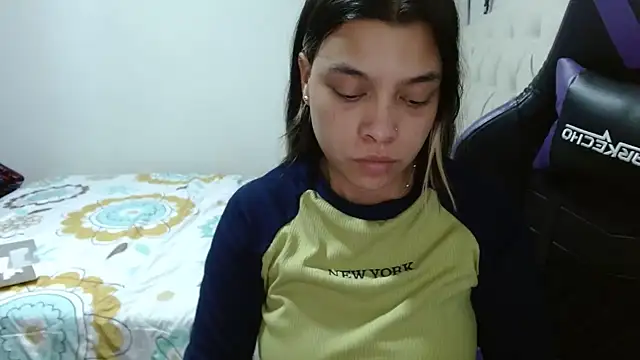 Snapshot of LuisaReyes_2911 chatting on June 20, 2026, 2:03 am LuisaReyes 2911 online show from June 20, 2026, 2:03 am