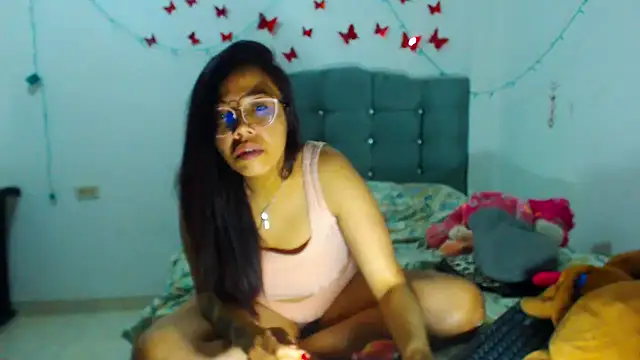 Snapshot of AmaraRoberts420 chatting on January 23, 2025, 4:19 am AmaraRoberts420 online show from January 23, 2025, 4:19 am