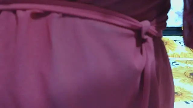 Snapshot of esita_1212 chatting on February 10, 2026, 3:21 am esita 1212 online show from February 10, 2026, 3:21 am