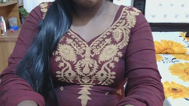 Snapshot of esita_1212 chatting on February 20, 2026, 9:32 am esita 1212 online show from February 20, 2026, 9:32 am