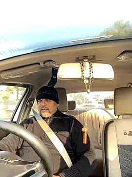 Dick 6inches online show from December 4, 2025, 3:05 am