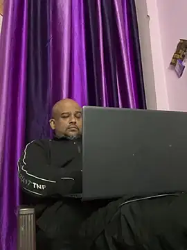 Dick 6inches online show from February 6, 2026, 3:37 pm