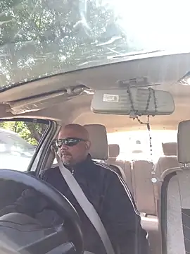 Dick 6inches online show from April 13, 2026, 4:51 am