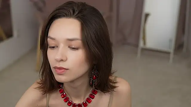 Snapshot of VivianLy_ chatting on December 24, 2024, 7:49 am VivianLy online show from December 24, 2024, 7:49 am