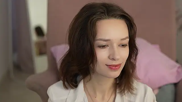 Snapshot of VivianLy_ chatting on January 19, 2025, 7:36 am VivianLy online show from January 19, 2025, 7:36 am