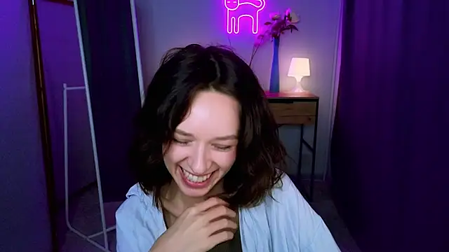 Snapshot of VivianLy_ chatting on February 2, 2025, 3:39 pm VivianLy online show from February 2, 2025, 3:39 pm