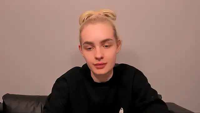 OliviaKisss online show from February 23, 2026, 6:49 pm