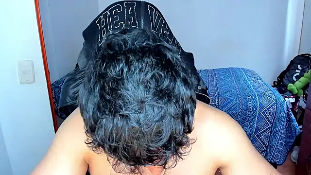 Tommy Bred online show from November 9, 2025, 5:11 pm