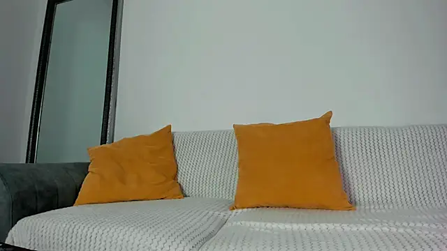 FitnessMaleModel online show from November 17, 2025, 6:46 pm