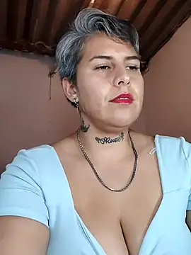 Snapshot of Yessi_rousse chatting on June 4, 2026, 2:39 am Yessi rousse online show from June 4, 2026, 2:39 am