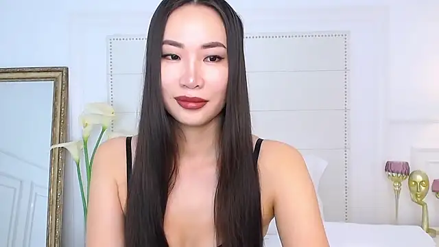 NaomiYuu online show from December 11, 2024, 1:58 am