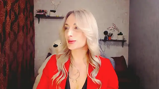 MillaXQueen online show from February 17, 2025, 2:37 pm