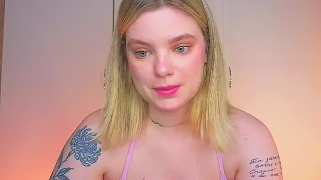 Hottie Jane online show from June 14, 2026, 11:12 am