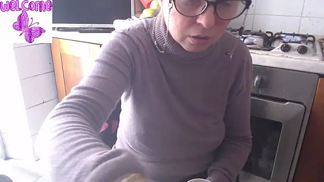 martachatte online show from March 17, 2025, 7:24 am