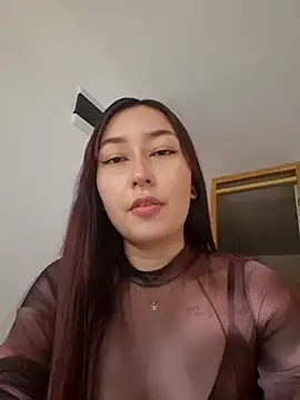 ariel35 online show from May 17, 2026, 6:48 pm