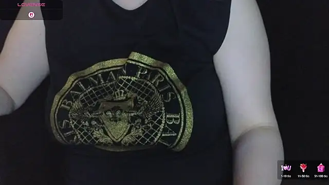 Mia G0ld online show from April 16, 2026, 9:39 pm