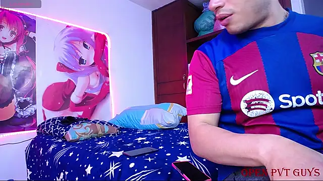 Snapshot of AntonellaAndMao chatting on May 19, 2026, 12:16 am AntonellaAndMao online show from May 19, 2026, 12:16 am