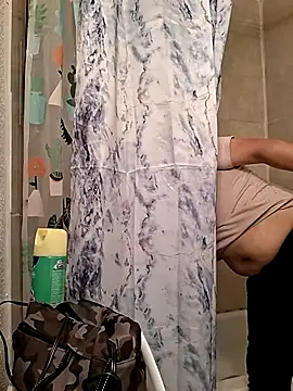 hungpenis210 online show from September 18, 2025, 3:25 pm