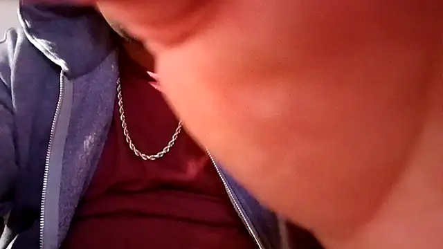 hungpenis210 online show from April 6, 2026, 12:08 am