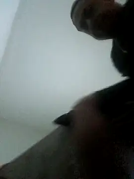 hungpenis210 online show from April 7, 2026, 10:48 am