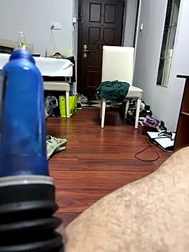 strange6696 online show from December 4, 2025, 10:07 pm