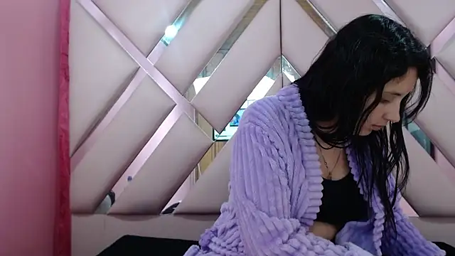 nathaly low1 online show from November 29, 2025, 3:09 am