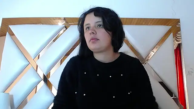 nathaly low1 online show from March 21, 2026, 12:32 pm