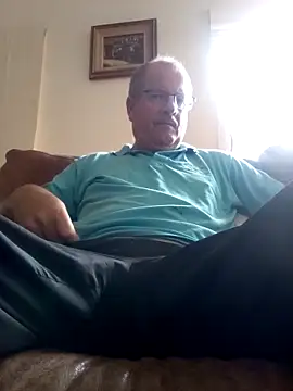 stiffandlubedxh online show from December 6, 2024, 11:25 pm