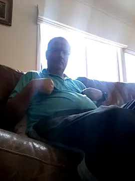 stiffandlubedxh online show from December 7, 2024, 3:47 am