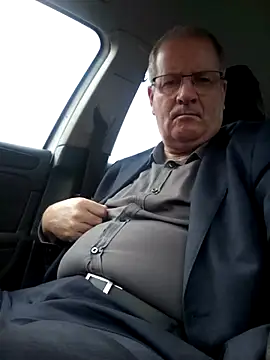 stiffandlubedxh online show from December 9, 2024, 8:54 pm