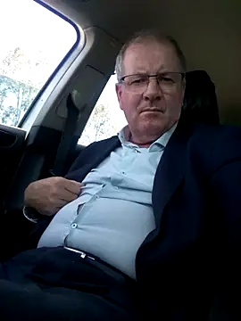 stiffandlubedxh online show from December 11, 2024, 2:19 am