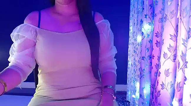 janifer001 online show from December 15, 2024, 1:24 am