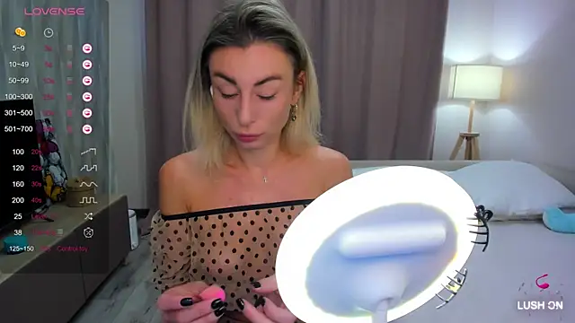 Snapshot of DannaEvan chatting on March 9, 2025, 2:07 am DannaEvan online show from March 9, 2025, 2:07 am