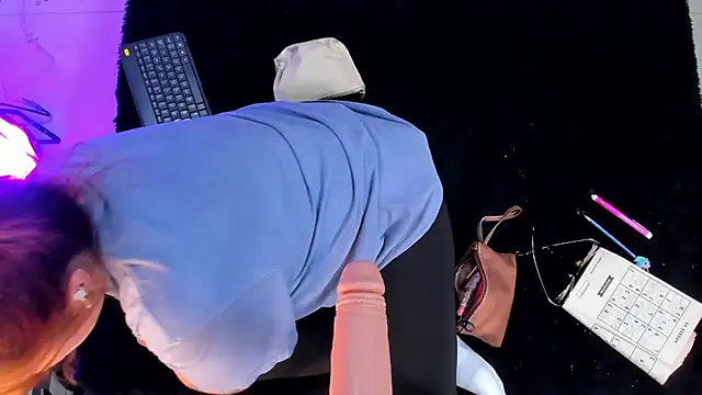 Snapshot of JulietaAlves chatting on January 5, 2026, 5:27 pm JulietaAlves online show from January 5, 2026, 5:27 pm