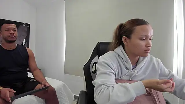 AnnieAndStefan online show from February 15, 2026, 1:52 pm