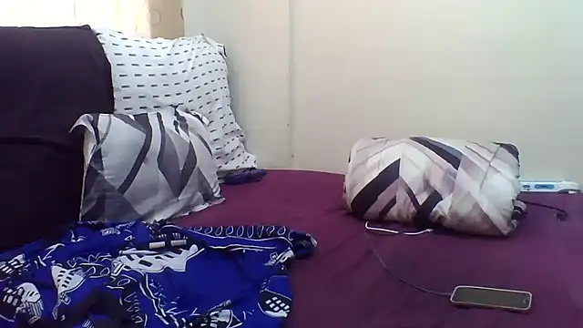 AddictiveAssCurves online show from September 17, 2025, 7:21 am