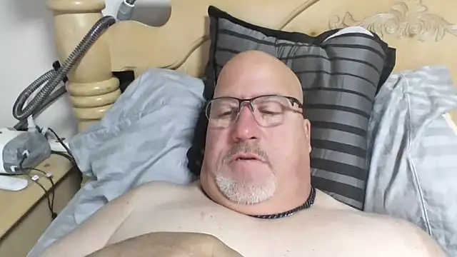 Bigbear0563 online show from November 6, 2025, 3:46 pm