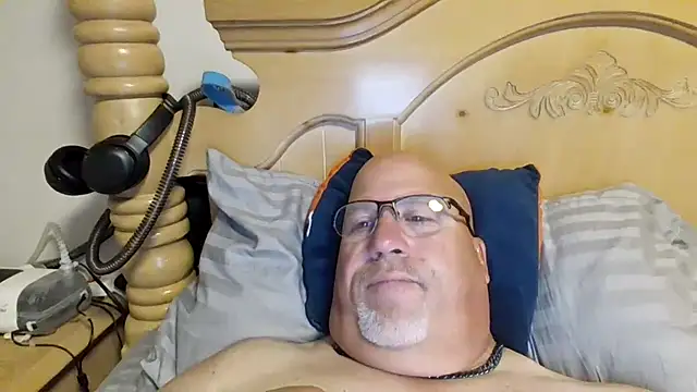 Bigbear0563 online show from June 25, 2026, 3:38 pm