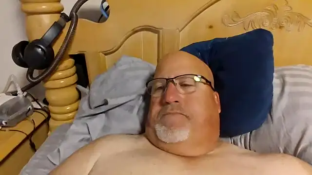 Bigbear0563 online show from June 30, 2026, 2:51 pm