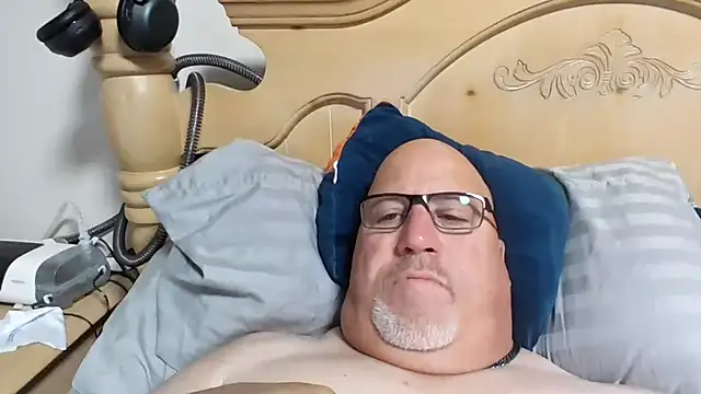 Bigbear0563 online show from July 7, 2026, 12:53 pm