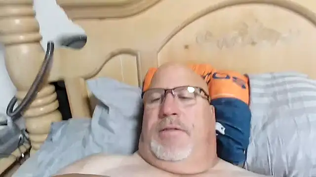 Bigbear0563 online show from July 26, 2026, 4:58 pm