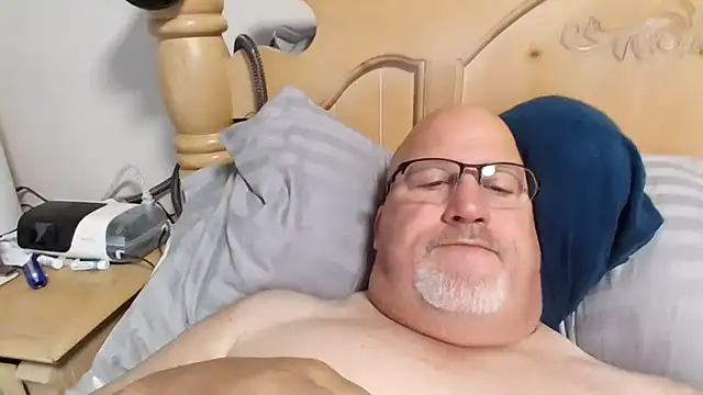 Bigbear0563 online show from August 3, 2026, 3:49 pm