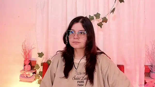 Snapshot of Mey_moon chatting on February 12, 2025, 7:24 pm Mey moon online show from February 12, 2025, 7:24 pm